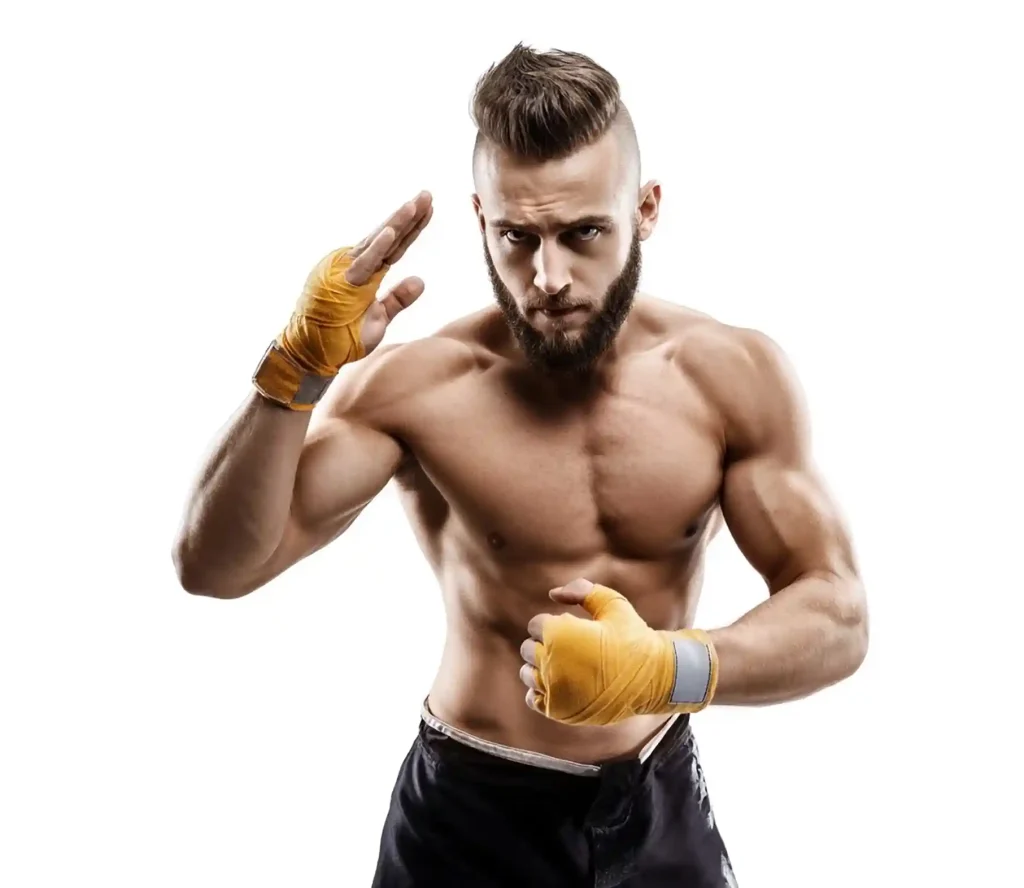 Kickboxer in Kampfstellung frontal im Martial Arts Center München