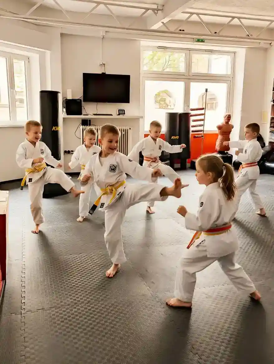 Kinder Kampfkunst München Training mit kleinen Tigern