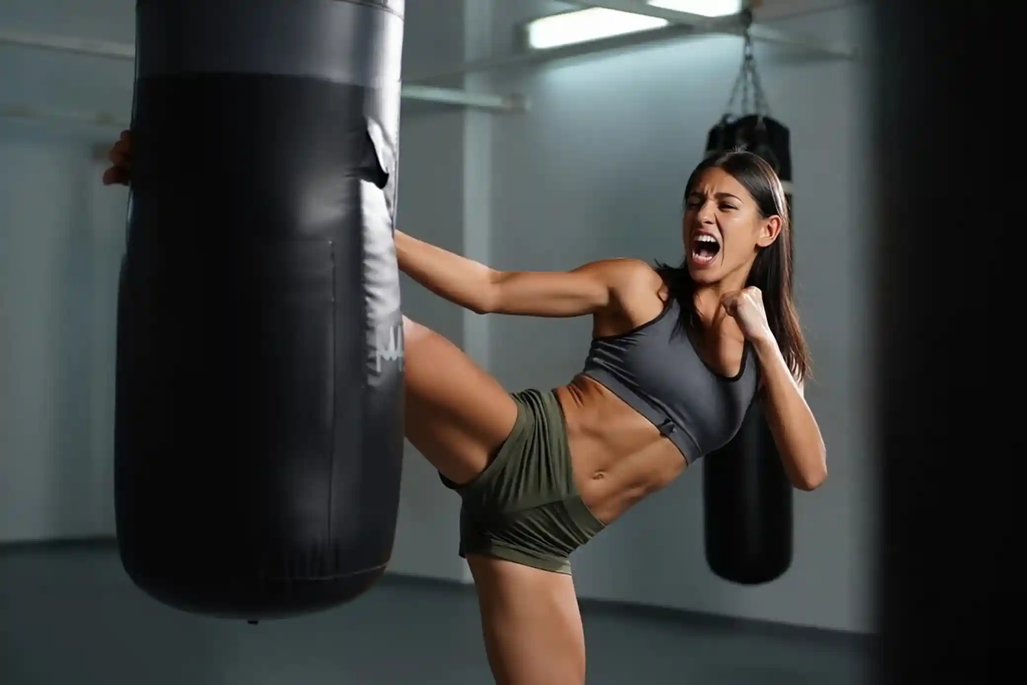 Kickboxen für Frauen Sandsack-Training im Martial Arts Center München